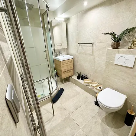 Apartment Magnifique 5 Pieces *
